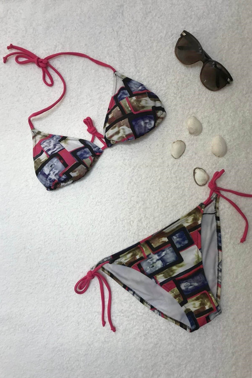 Desenli Pembe Boyundan Bağlı Üçgen Bikini Takımı