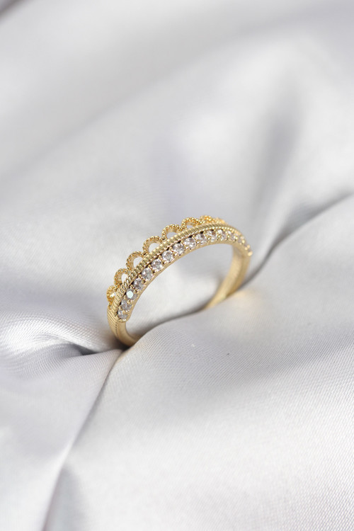 Motif Desenli Gold Renk Zirkon Taşlı Kadın Yüzük