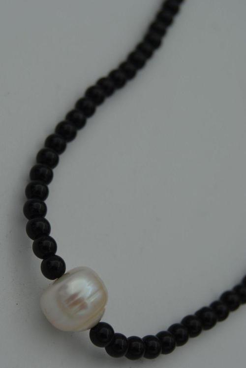 jEWELLERY İnci ve Oniks Taşlı Metalsiz Kolye KARIŞIK