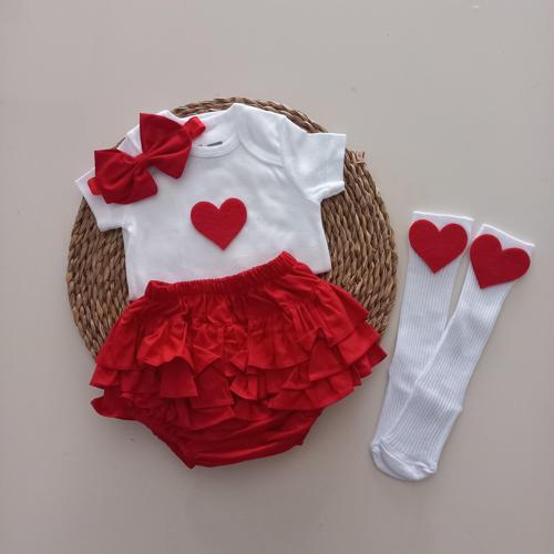 Kız Bebek Kırmızı Kalp Fırfır Şort Etek Bodyli Çorap Takımı