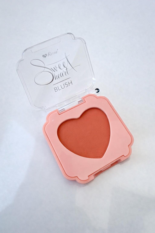Rose Sweet Cheeks Tekli Mat Allık No:3 Kalp Desenli Doğal Görünüm Veren Kadifemsi Mat Blush