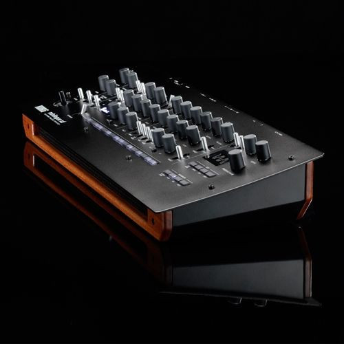 MINILOGUE XD-M | 4 Sesli Polifonik Analog Synthesizer - Siyah