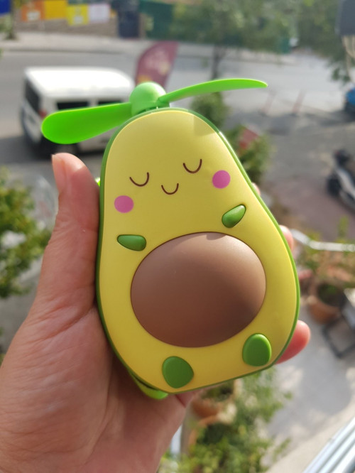 Sevimli Avokado Tasarımlı Led Işıklı USB Kablolu Mini Fan I Masa Üstü Ve Boyun Kullanımı Vantilatör.