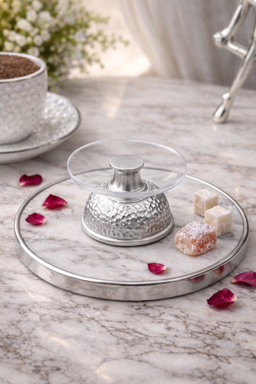 Gümüş Dekoratif Dövmeli Ayak Lokumluk & Sunumluk – 8 cm pleksi glass lokumluk stand