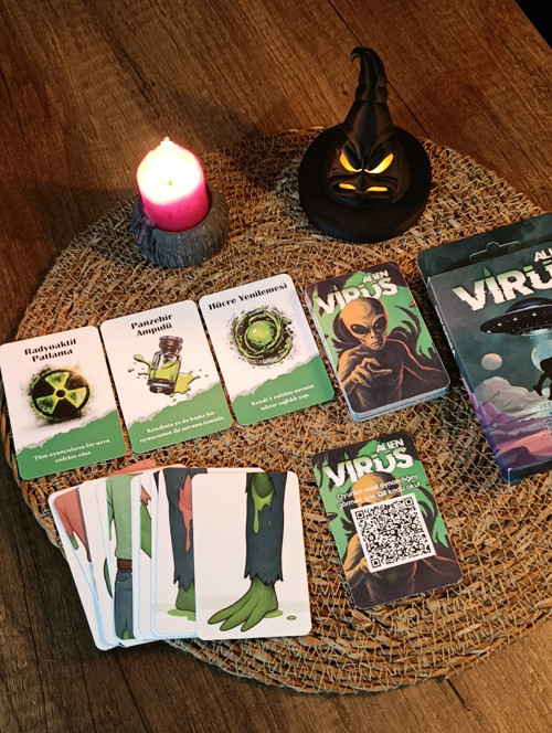Virüs Alien Strateji Oyun Kartları - Kese Hediyeli 50 Kart