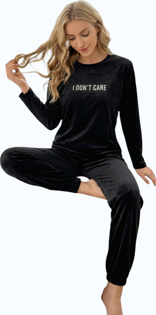 Yazı Detaylı Kadife Uzun Kollu Kadın Pijama Takımı