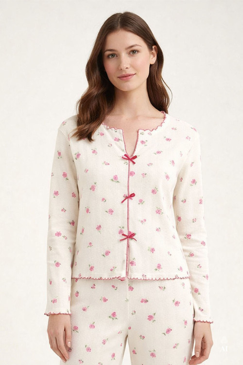 Kadın Pamuklu Çıtır Çiçek Desenli Baby Overloklu Fiyonklu Uzun Kollu Pijama Takımı