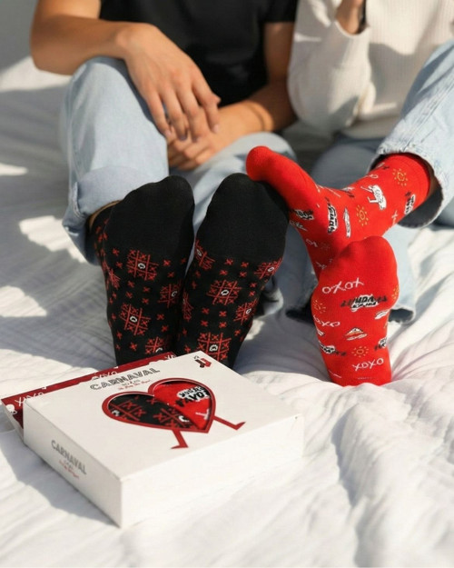 Sevgililer Günü hediyesi Özel Tasarım Kutulu Çorap Seti / Romantik Desenli Unisex Hediye Çorap (2’li)