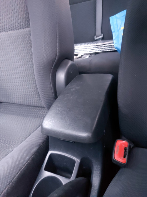 2005 Toyota Matrix orta konsol menteşesi - 6819520