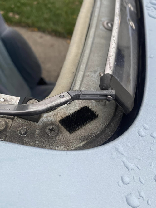 Toyota Mk2 Supra (Celica Supra) rüzgar deflektörü bağlantısı plastiği - 6846432