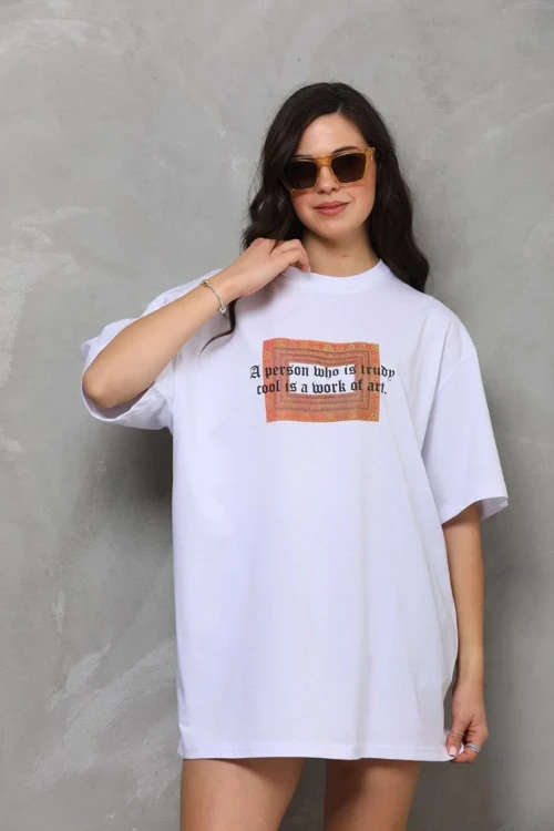 Kadın Bisiklet Yaka Baskılı Oversize T-Shirt - Beyaz