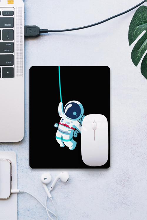 SonicTouch Astronot Temalı Siyah Pürüzsüz Yüzey Kaymaz Taban Dikişsiz Kenar Gamer Oyuncu Mouse Pad 1