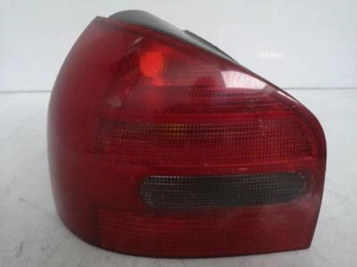 Audi A3 Arka Stop Sol 1997-2000 (Oem No: 8L0945095A)