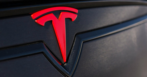 Tesla Model 3 S X Y Logo 3m 3d Kırmızı Rozet Amblem Ürün