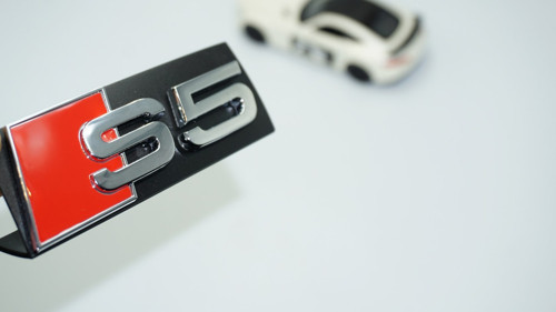 S5 Gümüş Kırmızı 3d Ön Panjur Logo Audi İle Uyumlu