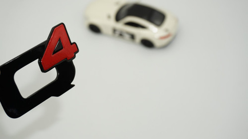 Alfa Romeo Q4 Kırmızı Siyah Bagaj Logo Arma Bagaj Arma