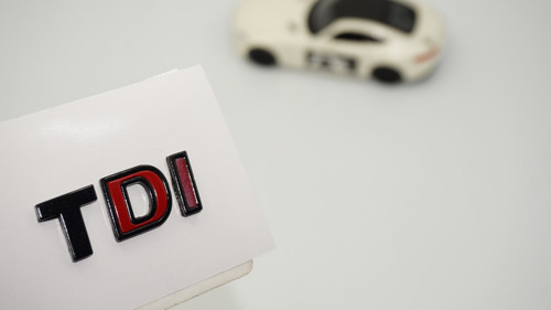 Volkswagen Tdi Bagaj 2 Kırmızı Siyah Abs Logo Amblem Bagaj Arma