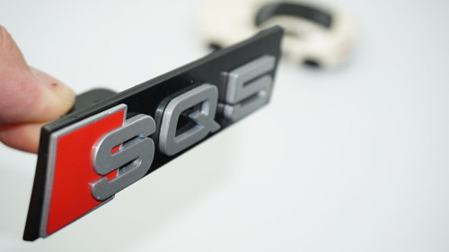 Sq5 Gri Kırmızı Ön Panjur Logo Arma Audi İle Uyumlu