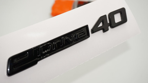 Edrive 40 Bagaj Siyah Yeni Nesil Yazı Logo Bmw İle Uyumlu Bagaj Arma