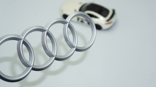 Motor Kapağı Gri Amblem Logosu Audi İle Uyumlu
