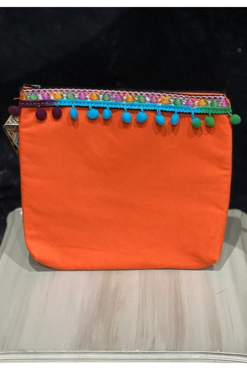 Bohem Etnik Şeritli Minik Ponponlu Aplikeli Ponponlu Portföy Clutch El Ve Makyaj Çantası 25x28 Cm