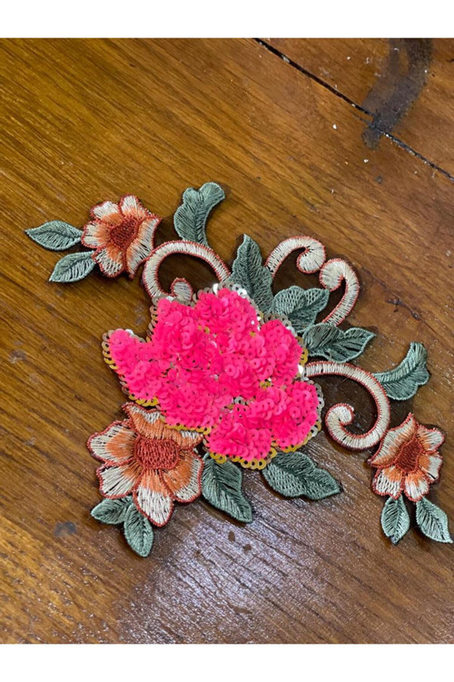 18x14 Cm Renkli Nakış Işlemeli Pul Payetli Çiçekli Aplike Arma Dikş Hobi Aksesuarı