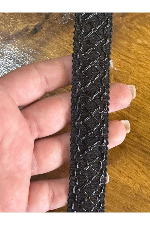 EN 2 CM SİYAH İŞLEMELİ ŞERİT DİKİŞ GİYİM AKSESUARI 1 METRE