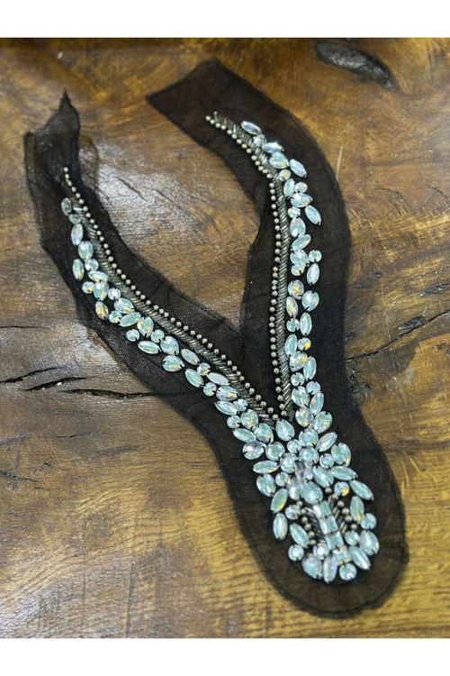 GÜMÜŞ RENK BONCUK İŞLEME YAKA DİKİŞ APLİKE 32X12 CM
