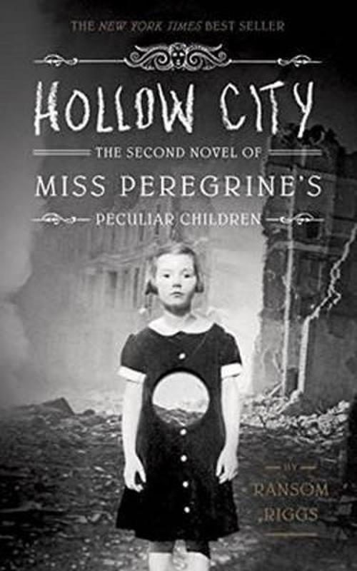 Quirk Books Hollow City: The Second Novel of Miss Peregrine's Children (Miss Peregrine's Peculiar Children)