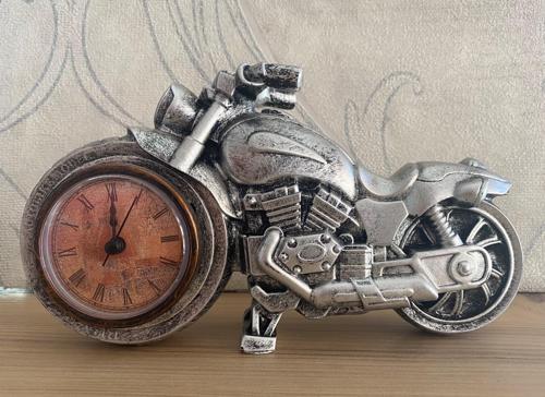 Motor Saat Ofis ev Hediyeleri 