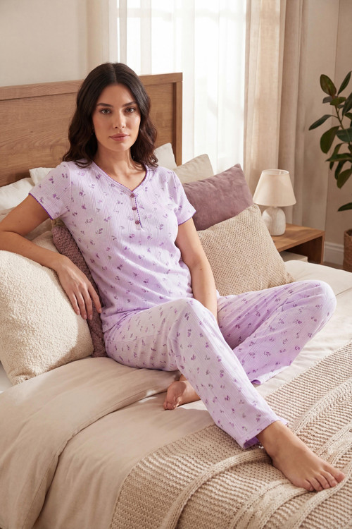 % 100 Pamuk Regular Fit Yumuşak Dokulu Düğmeli V Yaka Bayan Pijama Takımı 65770755 LİLA