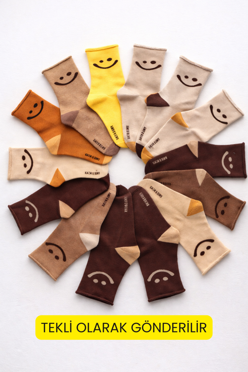 Kadın Gülen Surat Desenli Sürpriz Havlu Soket Çorap Çok Renkli