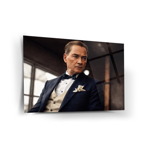 Atatürk Smokin Portre Cam Tablo - Ata323