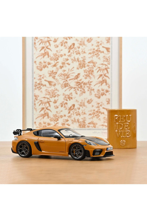 1/18 Porsche Cayman GT4 RS w/Weissach Pack 2023 Bahama Yellow