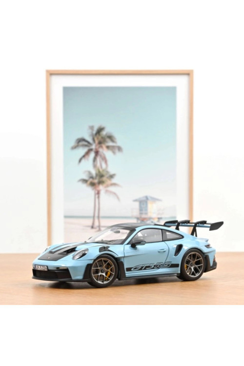 187367 1/18 Porsche 911 GT3 RS, Weissach Pack 2022 Light Blue