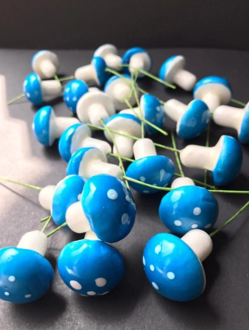 Mavi Beyaz Mantar Teraryum Minyatür Süsleme (50 ADET)