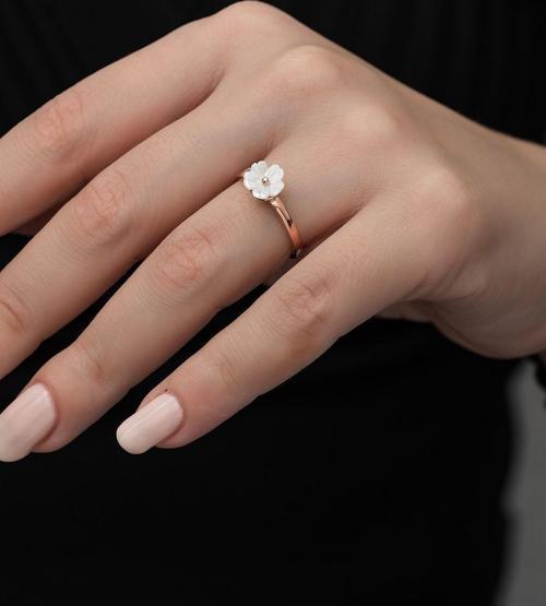 925 Ayar Ayarlanabilir Tektaş Manolya Çiçeği Kadın Gümüş Yüzük