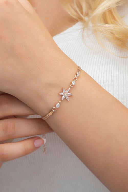 925 Ayar Beyaz Taşlı Lotus Çiçeği Gümüş Bileklik