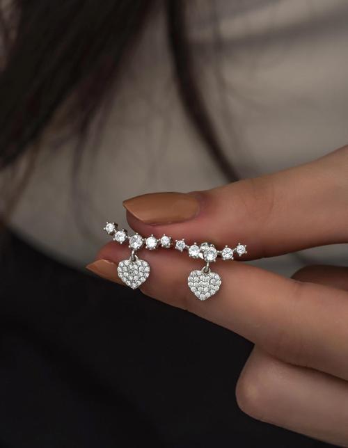 925 Ayar Gümüş  Beş Taşlı Sallantılı Kalp Küpe