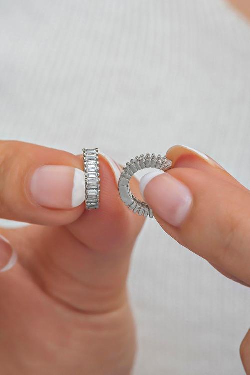 925 Ayar Gümüş 10 mm Baget Taşlı Tamtur Küpe
