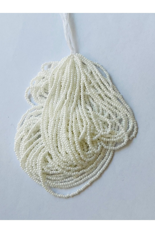 No;108 Renk: Kırık Beyaz. Kum Boncuk, Çekoslovakya(Hapishane Işi)Boncuğu 12Dizi