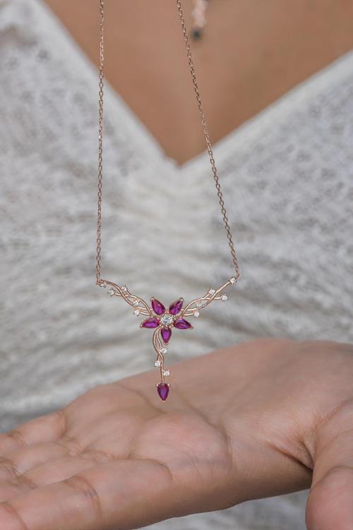 925 Ayar Gümüş Daldaki Gonca Pembe Çiçek Kolye