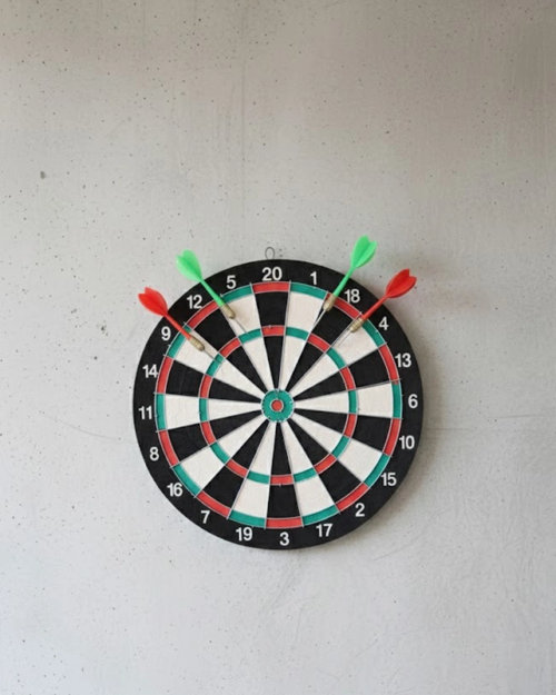 17 İnç Profesyonel Dart Tahtası Dayanıklı Yapı Ve 4 Metal Dart Oku