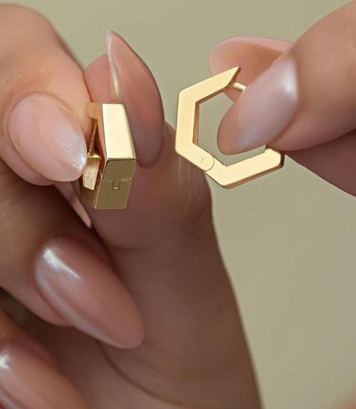 925 Ayar Gümüş Gold Kaplama Taşsız Beşgen Küpe