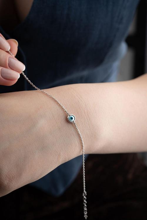 925 Ayar Gümüş Minimal Rodyum Kaplama Nazar Göz Bileklik 