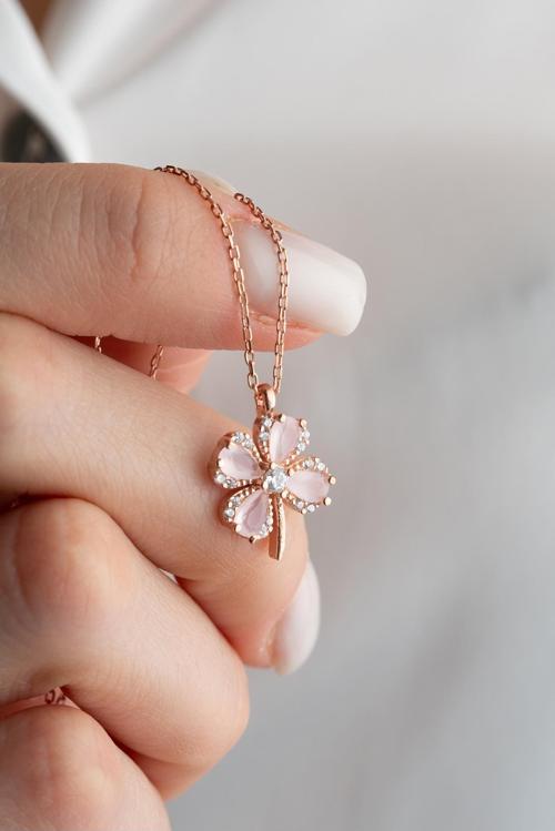 925 Ayar Gümüş Pembe Zirkon Taşlı Dört Yapraklı Şans Yonca Kolye