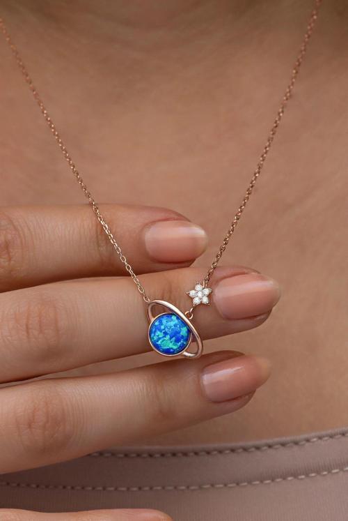 925 Ayar Gümüş Rose Kaplama Mavi Opal Taşlı Gezegen Kolye
