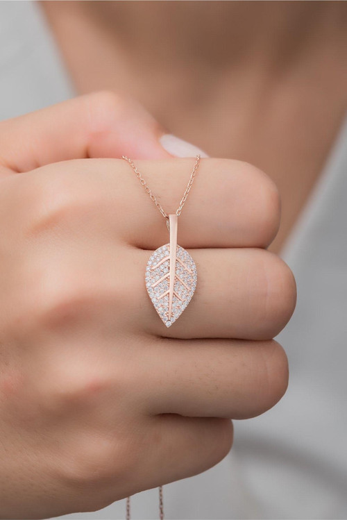 925 Ayar Gümüş Rose Zirkon Taşlı Yaprak Kolye