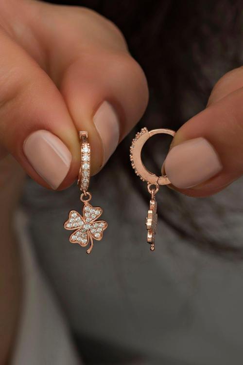 925 Ayar Gümüş Sallantılı Rose Yonca Küpe