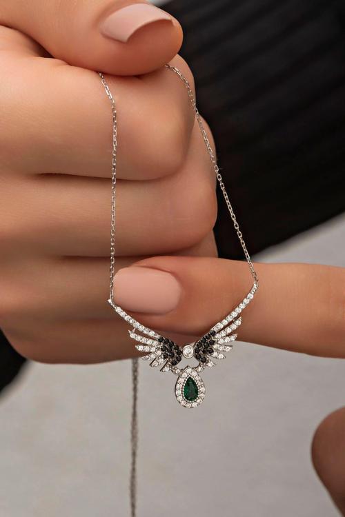 925 Ayar Gümüş Yeşil Damla Taşlı Melek Kanadı Kolye